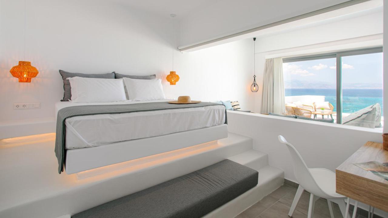 Seanfinity Beachfront Suites Mikri Vigla Extérieur photo