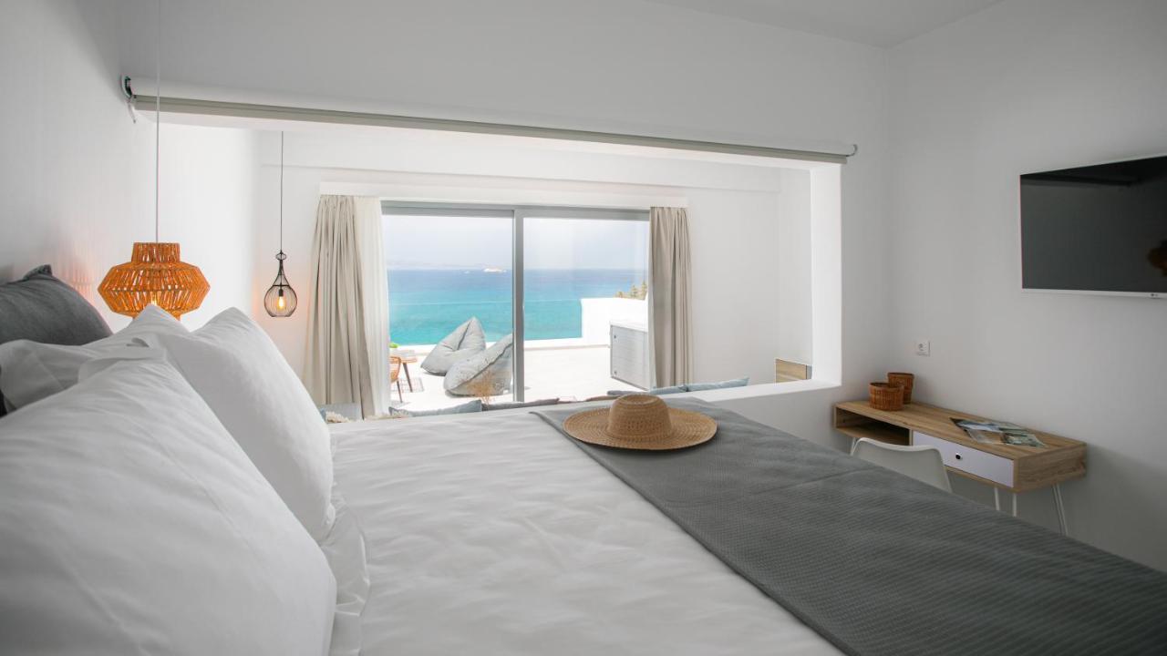 Seanfinity Beachfront Suites Mikri Vigla Extérieur photo