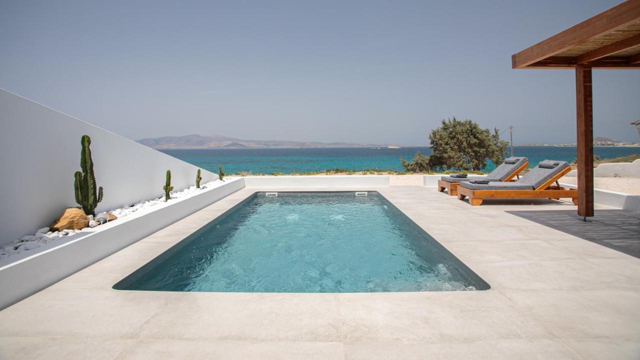 Seanfinity Beachfront Suites Mikri Vigla Extérieur photo