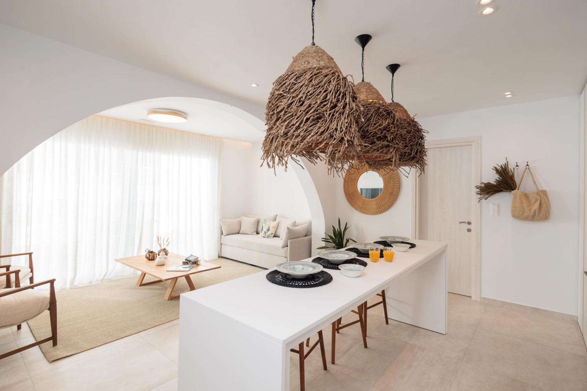 Seanfinity Beachfront Suites Mikri Vigla Extérieur photo