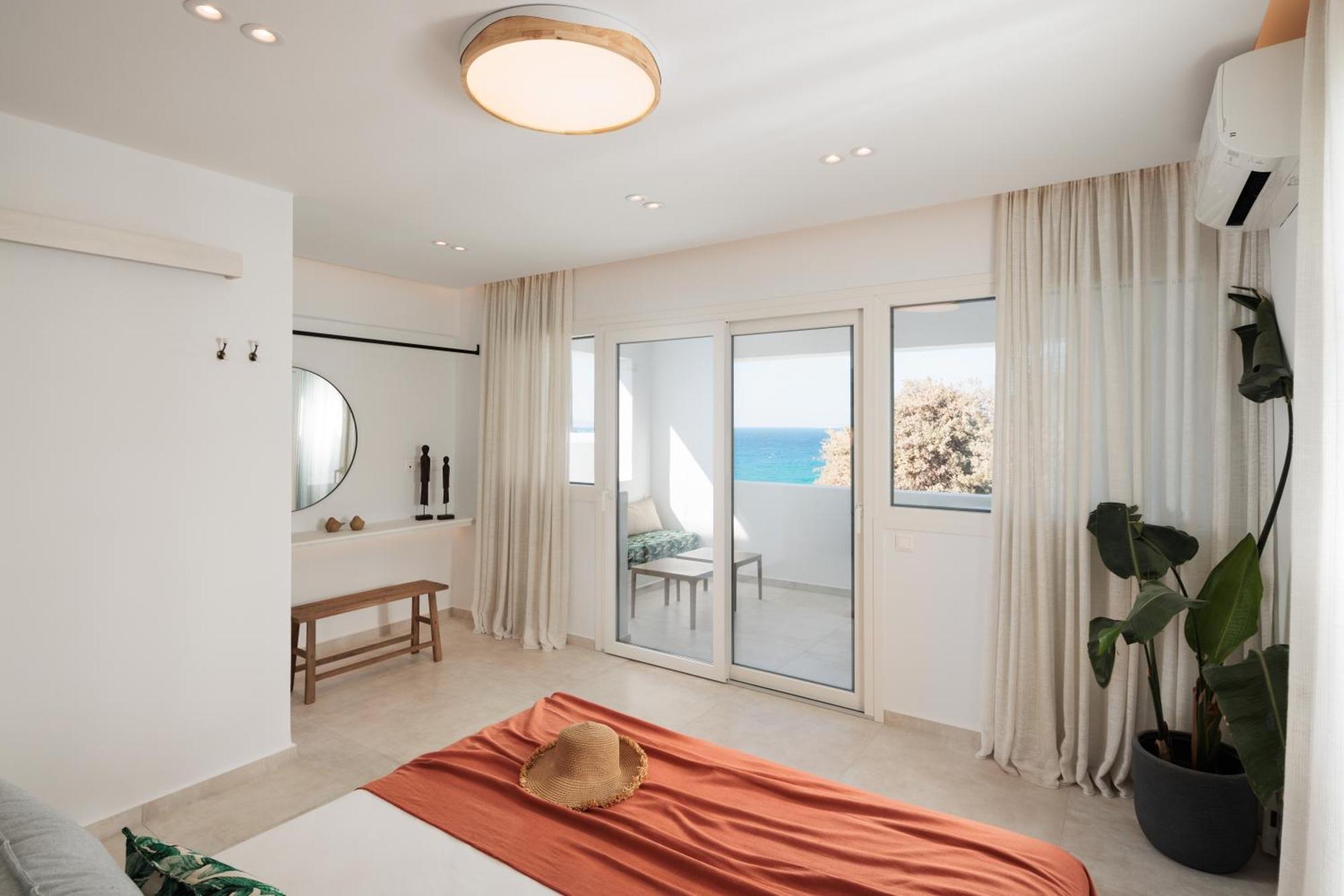 Seanfinity Beachfront Suites Mikri Vigla Chambre photo
