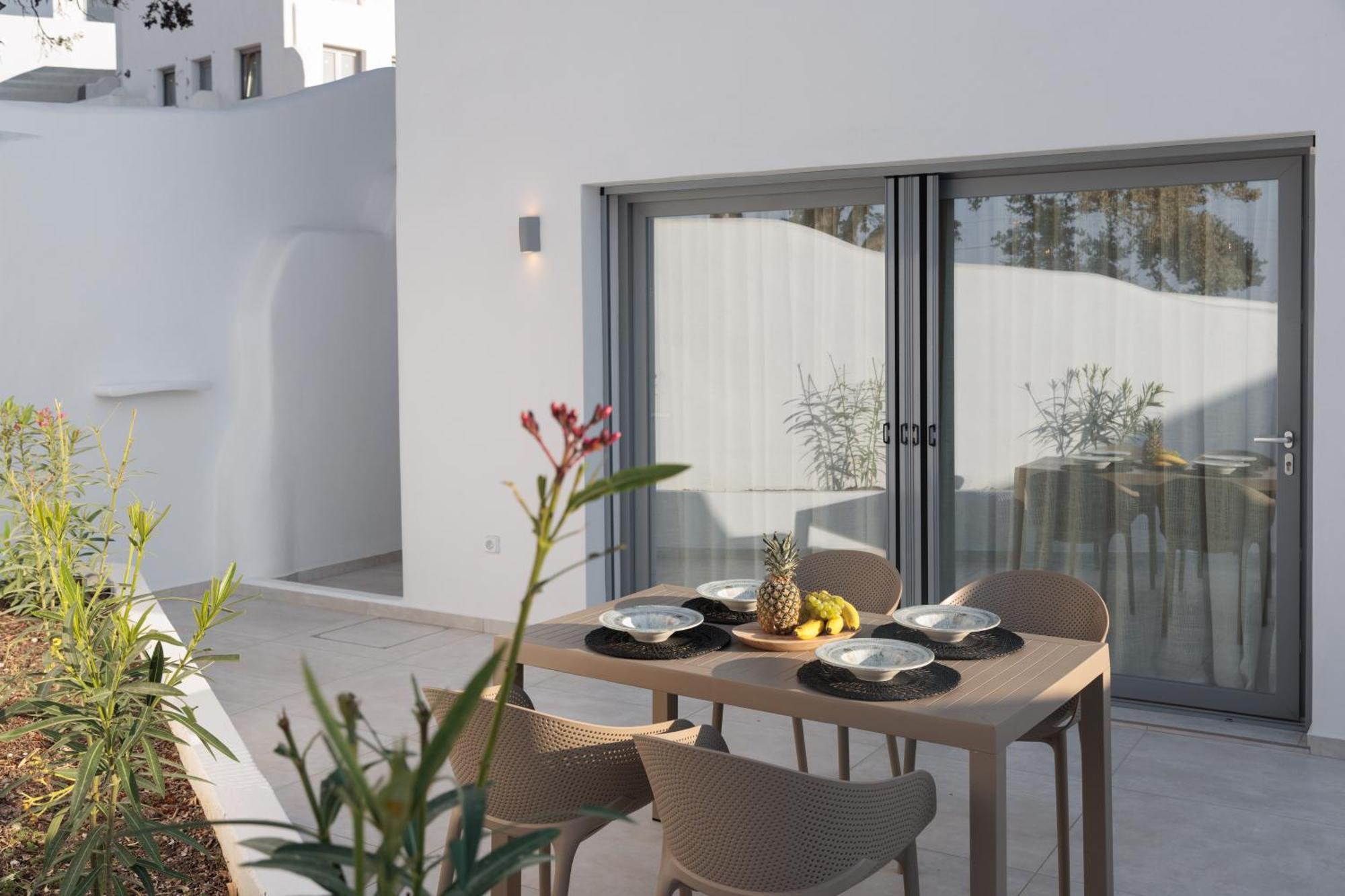 Seanfinity Beachfront Suites Mikri Vigla Chambre photo